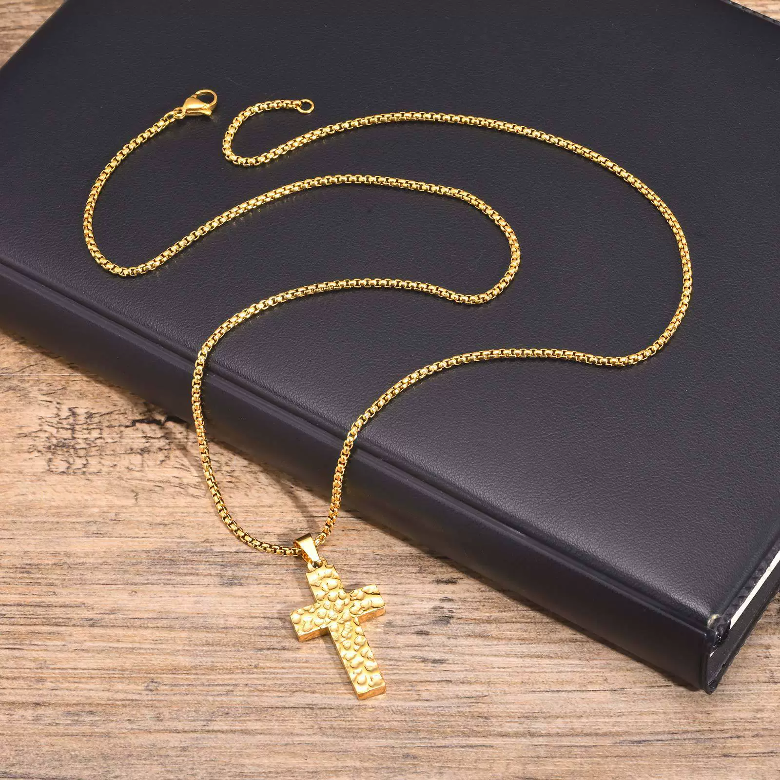 Wholesale Stainless Steel Geometric Hammer Pattern Cross Pendant Gold Plated Necklace For Men - Image 7
