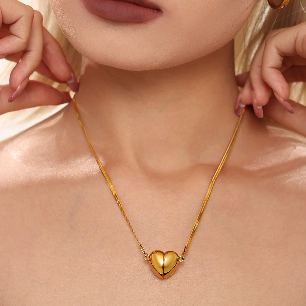 Wholesale Stainless Steel Geometric Light Luxury Detachable Pendant Clavicle Necklace For Women With Electroplating Treatment