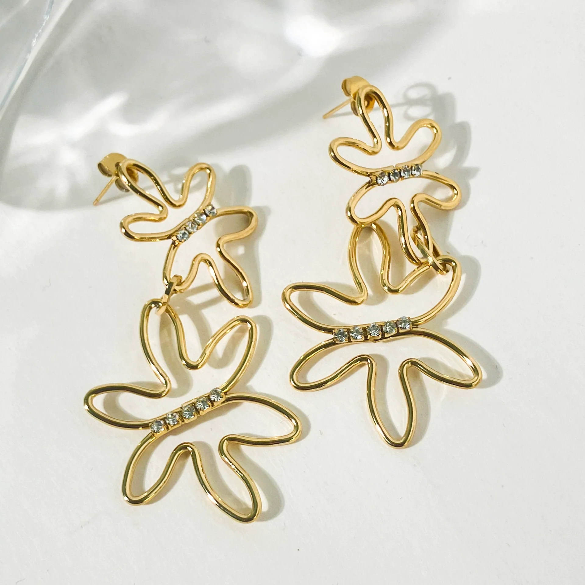 Wholesale Stainless Steel Geometric Long Earrings For Women With Abstract Flower Hollow Design And Inlaid Zircon Electroplating - Image 2