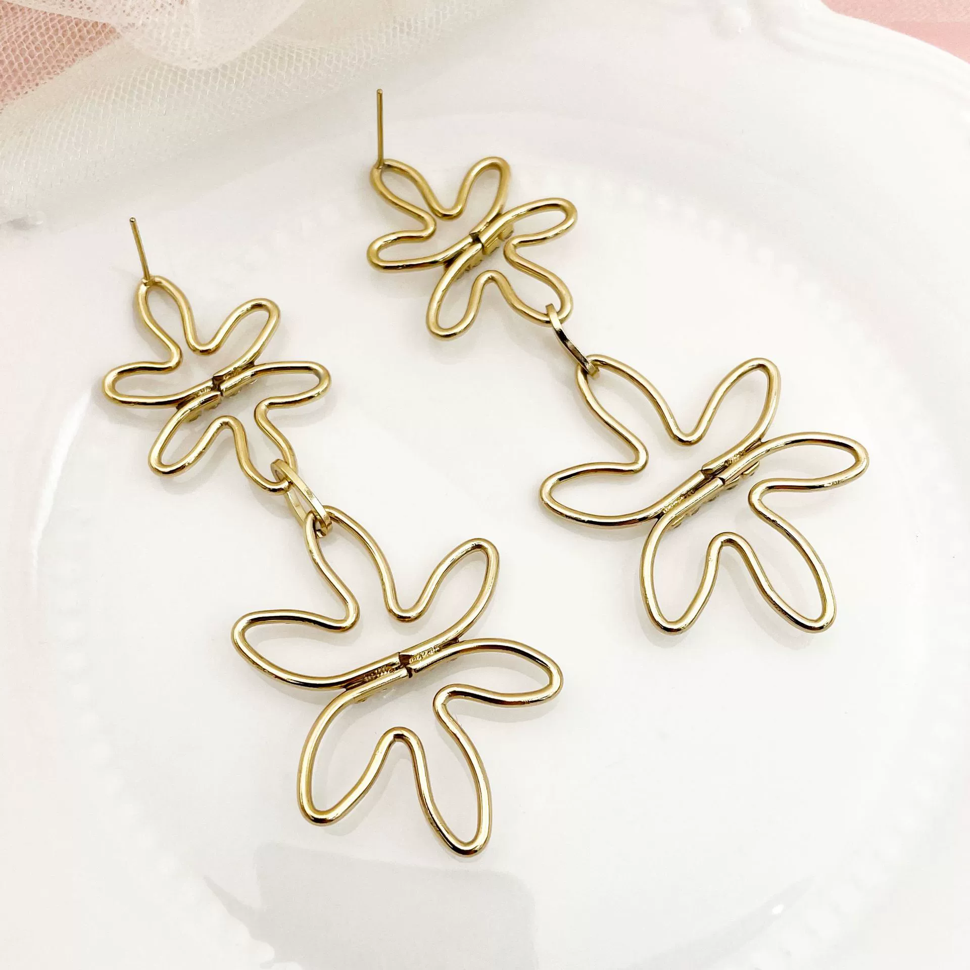 Wholesale Stainless Steel Geometric Long Earrings For Women With Abstract Flower Hollow Design And Inlaid Zircon Electroplating - Image 3