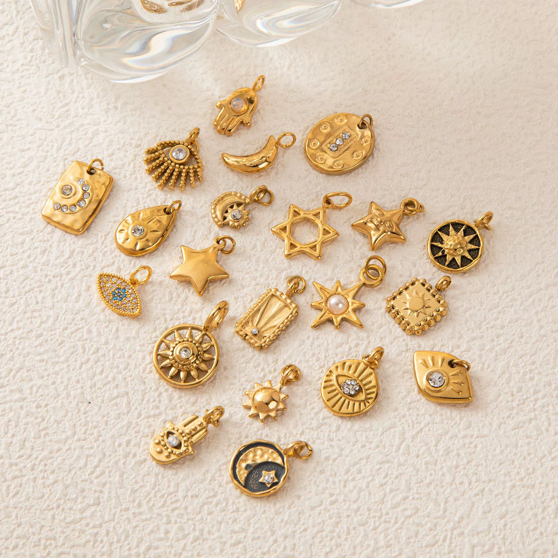 Wholesale Stainless Steel Geometric Pattern Pendant Necklace With Vacuum Electroplated In Furnace 18K Gold Color Protection - Image 3