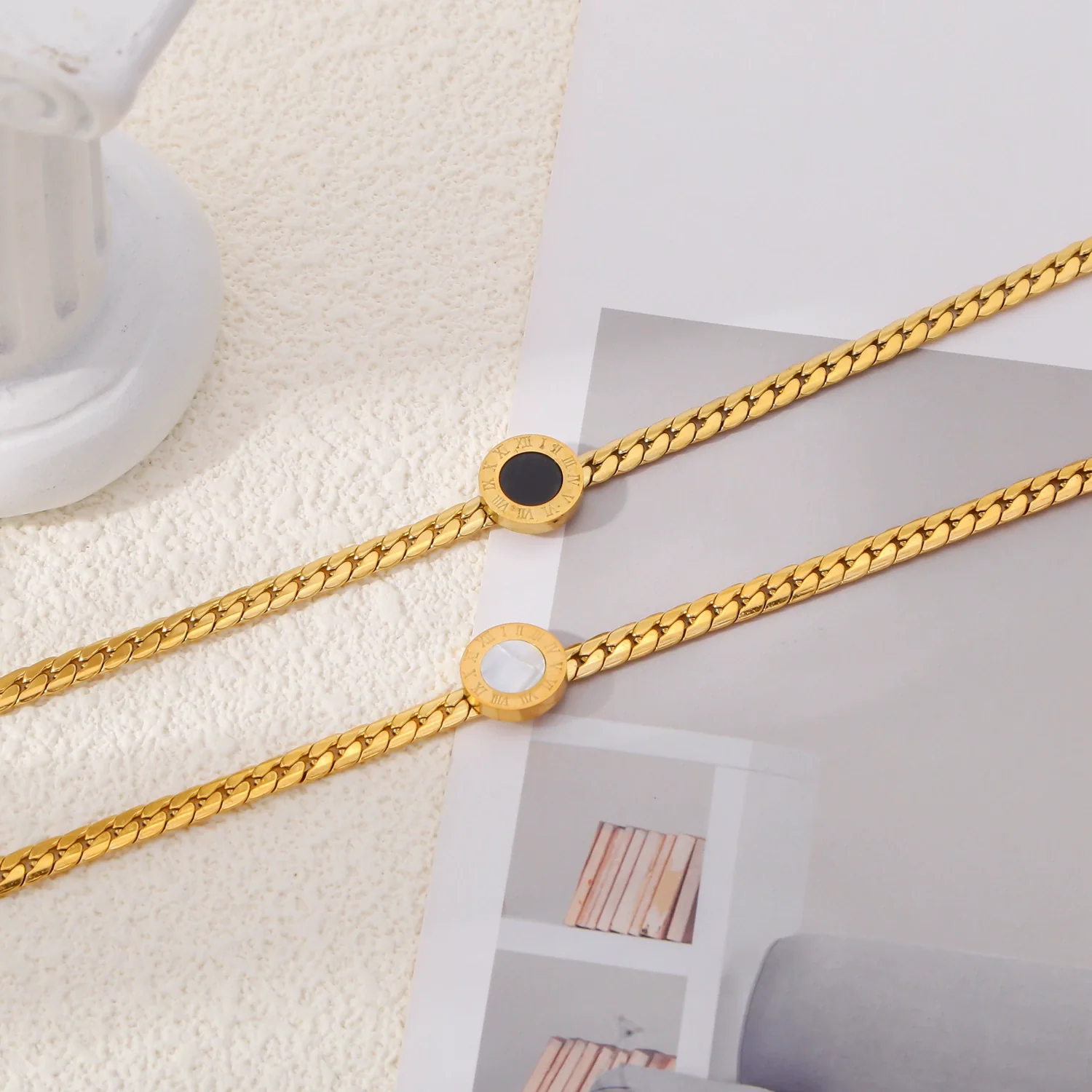 Wholesale Stainless Steel Geometric Roman Letters Electroplated Women's Bracelet - Image 4