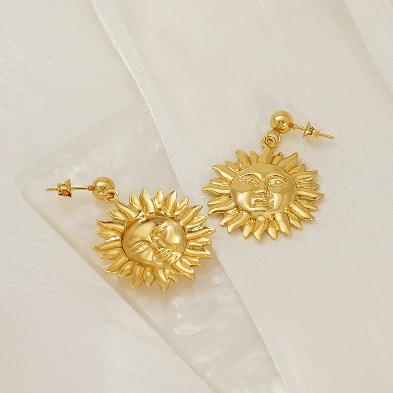 Wholesale 316L Stainless Steel Geometric Water Plated Women's Smiley Face Sunflower Earrings - Image 4