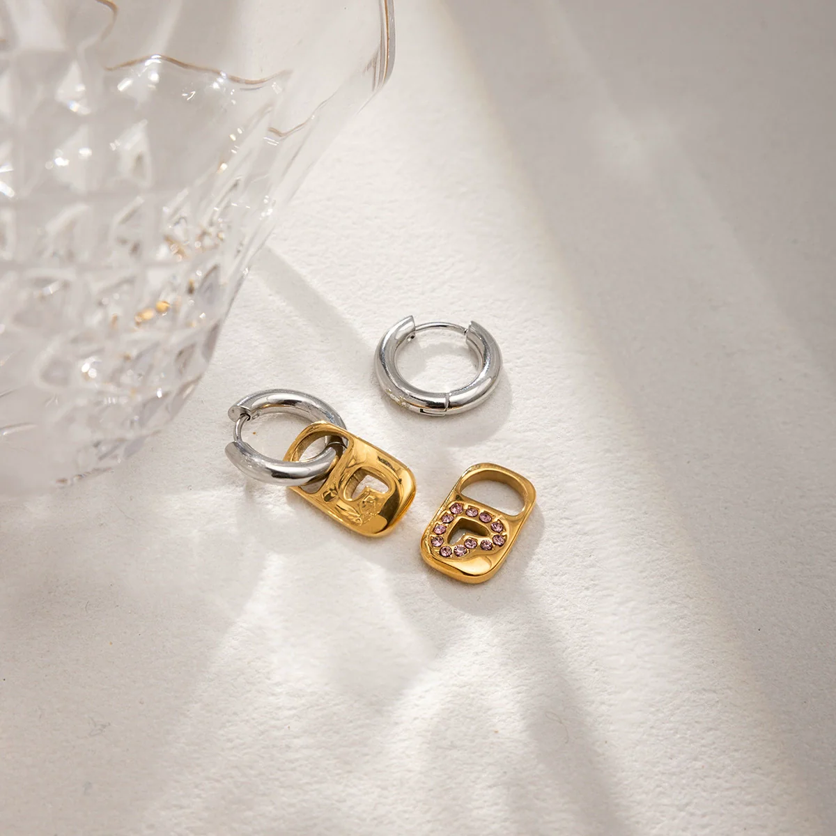 Wholesale Stainless Steel Gold Plated Geometric Heart Shape Lock Pendant Earrings For Women - Image 4