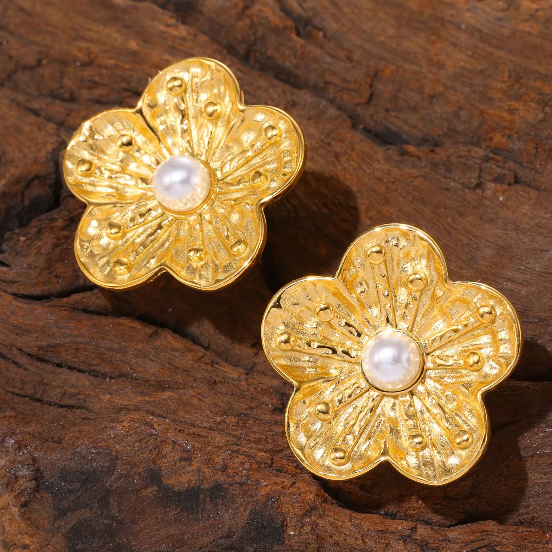 Wholesale Stainless Steel Light Luxury Geometric Petal Flower Inlaid Bead Earrings Electroplated 18K Gold For Women - Image 2