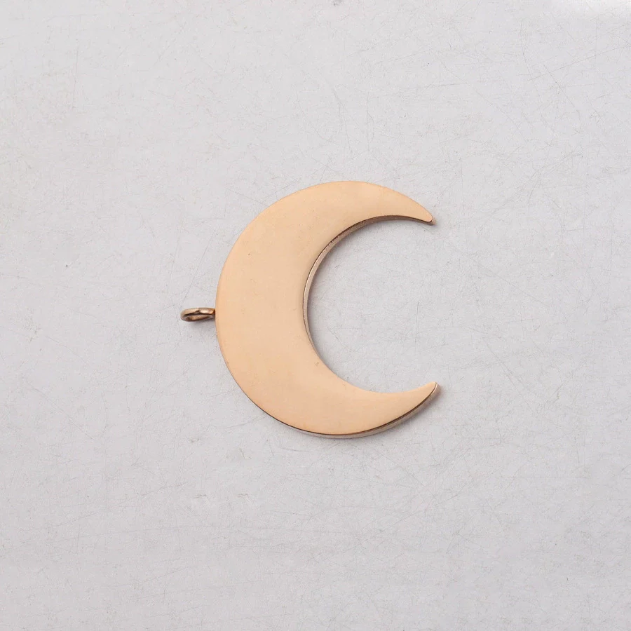 Wholesale Stainless Steel Moon Crescent Horn Pendant Jewelry Accessories Mirror Polished Little Fresh Minimalist Style - Image 7