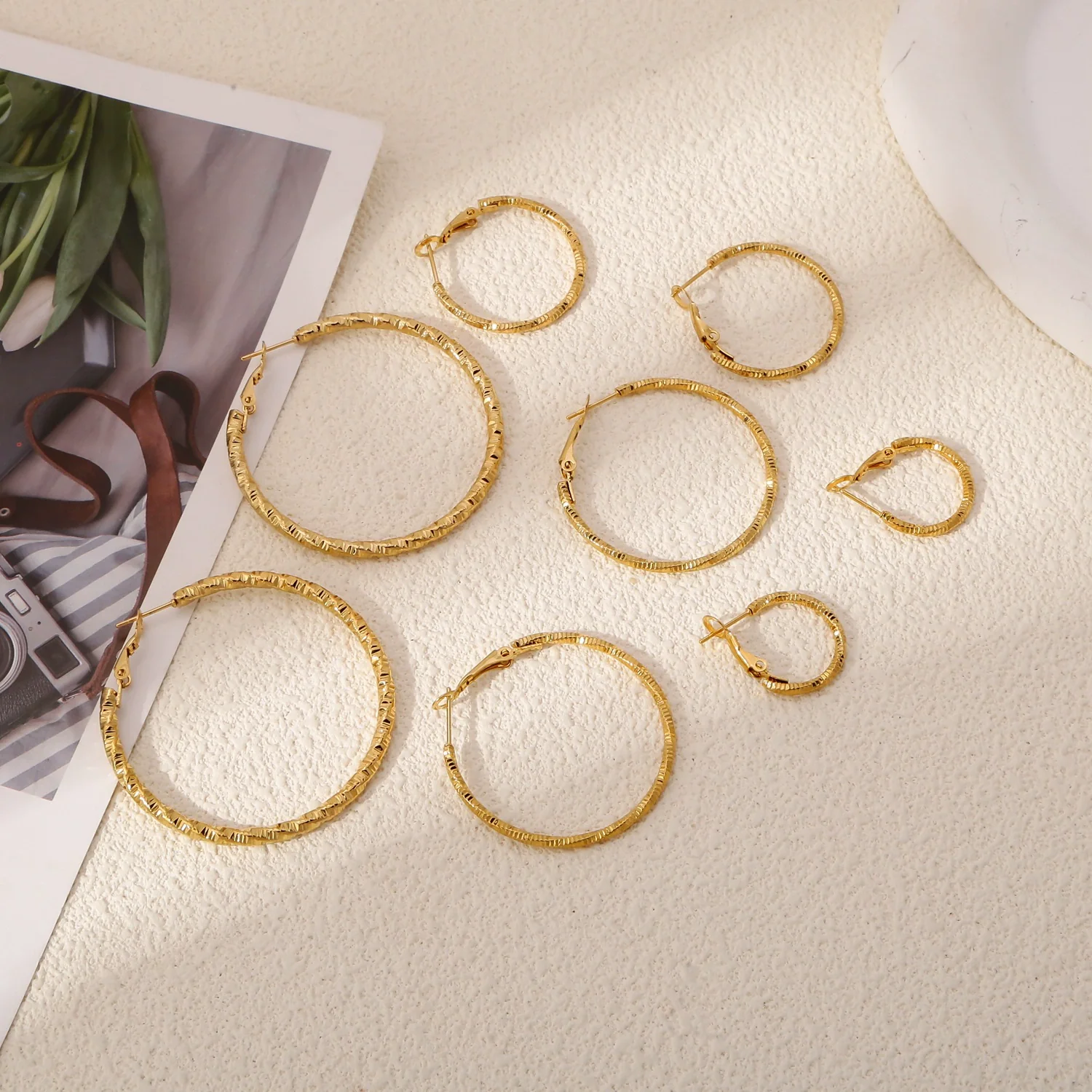 Wholesale Stainless Steel Multisurface Cutting Electroplated Women's Light Luxury Exaggerated Earrings - Image 2