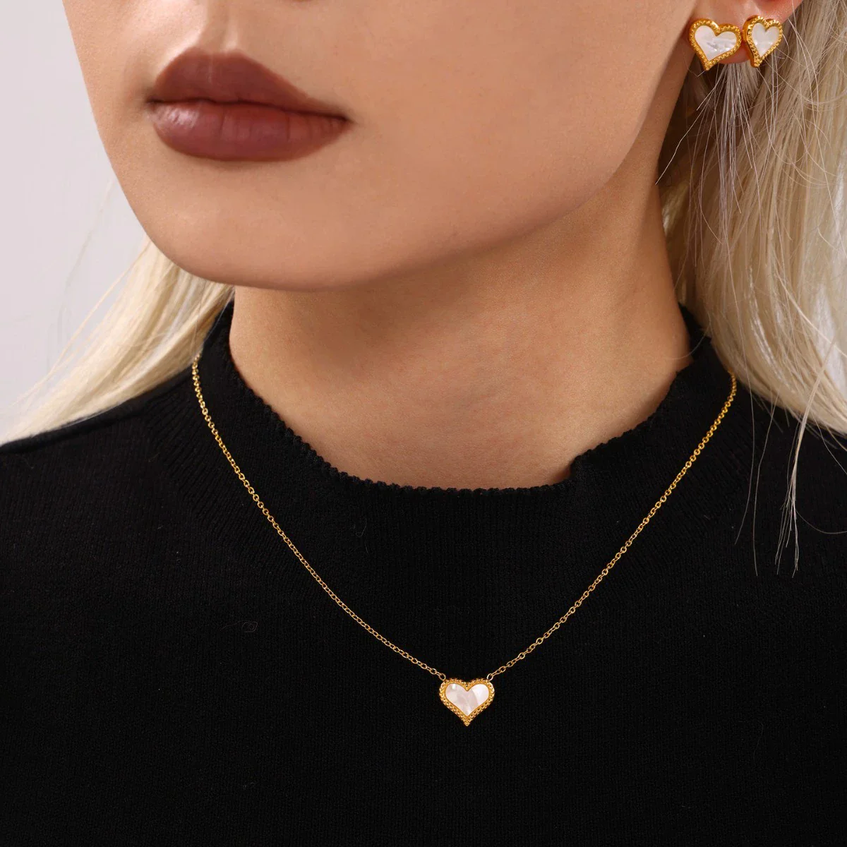 Wholesale Stainless Steel Natural Fritillary Love Clavicle Necklace And Earrings Set With Electroplating Artistic Style - Image 3