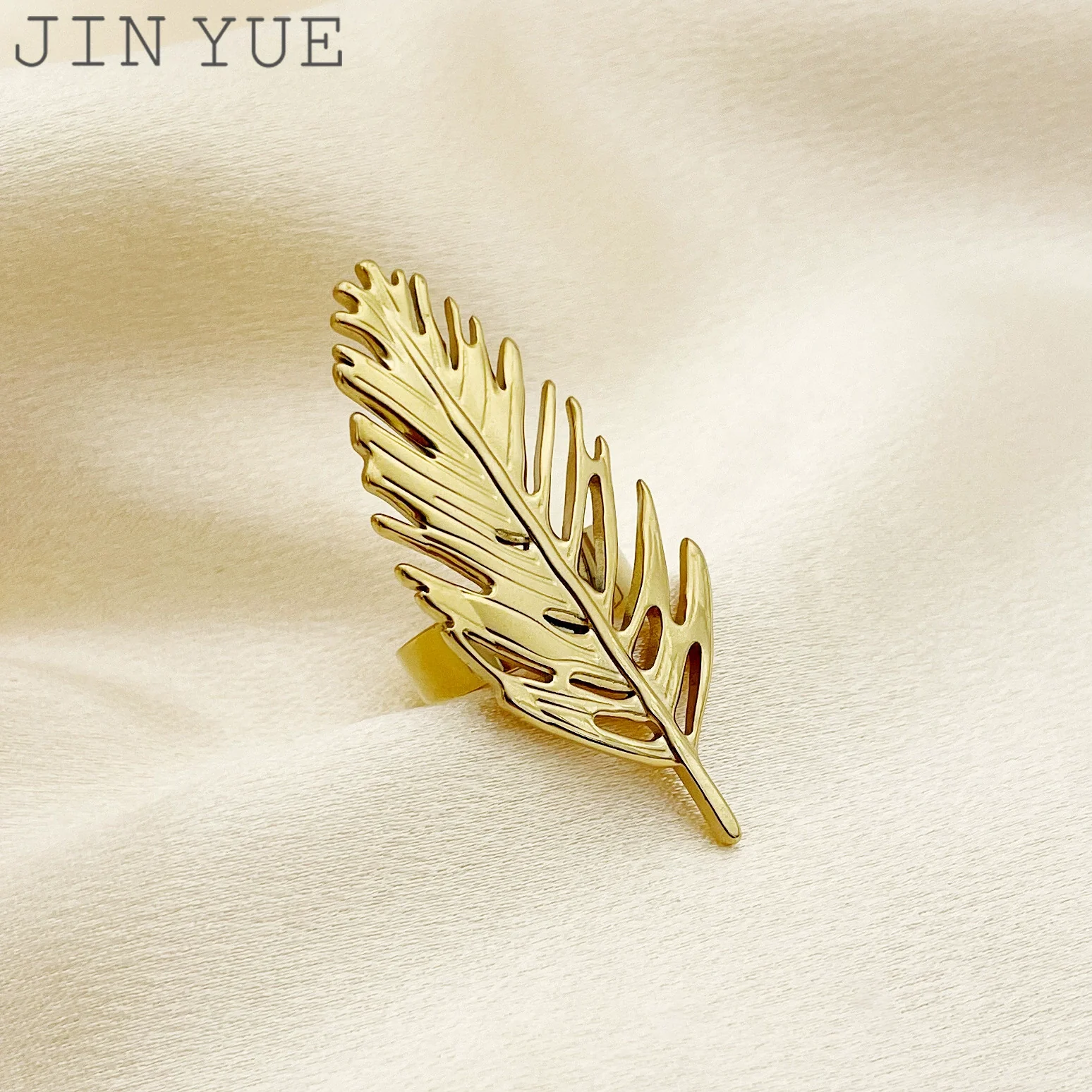 Wholesale Stainless Steel Retro Allmatch Hollow Ring With Plant Flowers Pattern And Electroplating Treatment