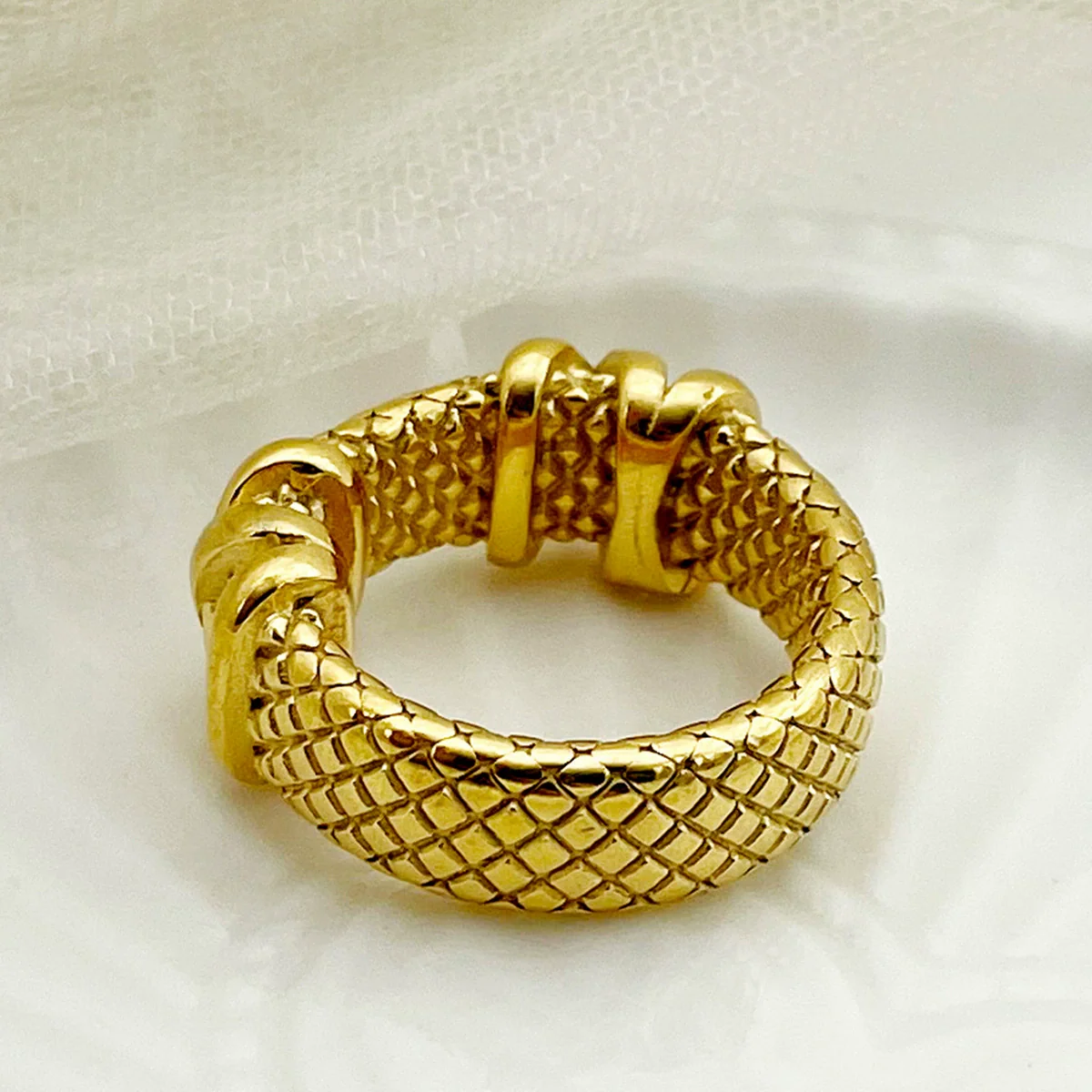 Wholesale Stainless Steel Ring With Snakeskin Pattern And Embossed Design French Retro Style Electroplated - Image 4