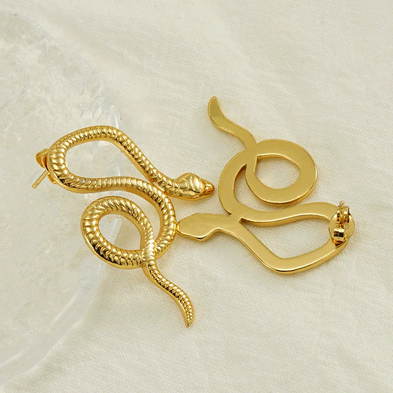 Wholesale 316L Stainless Steel Snakeshaped Earrings 18K Gold Plated Animal Style - Image 2