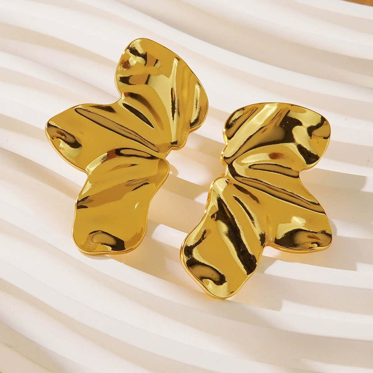 Wholesale Stainless Steel Stamped Threedimensional Flower Petal Earrings For Women In Medieval Style - Image 2