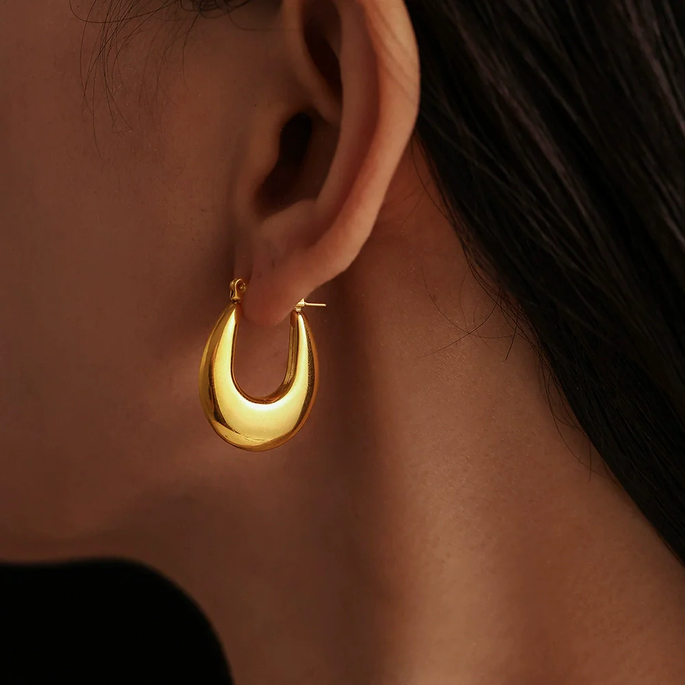 Wholesale Stainless Steel U Shaped Geometric Earrings Electroplated With Golden Color For Women - Image 2