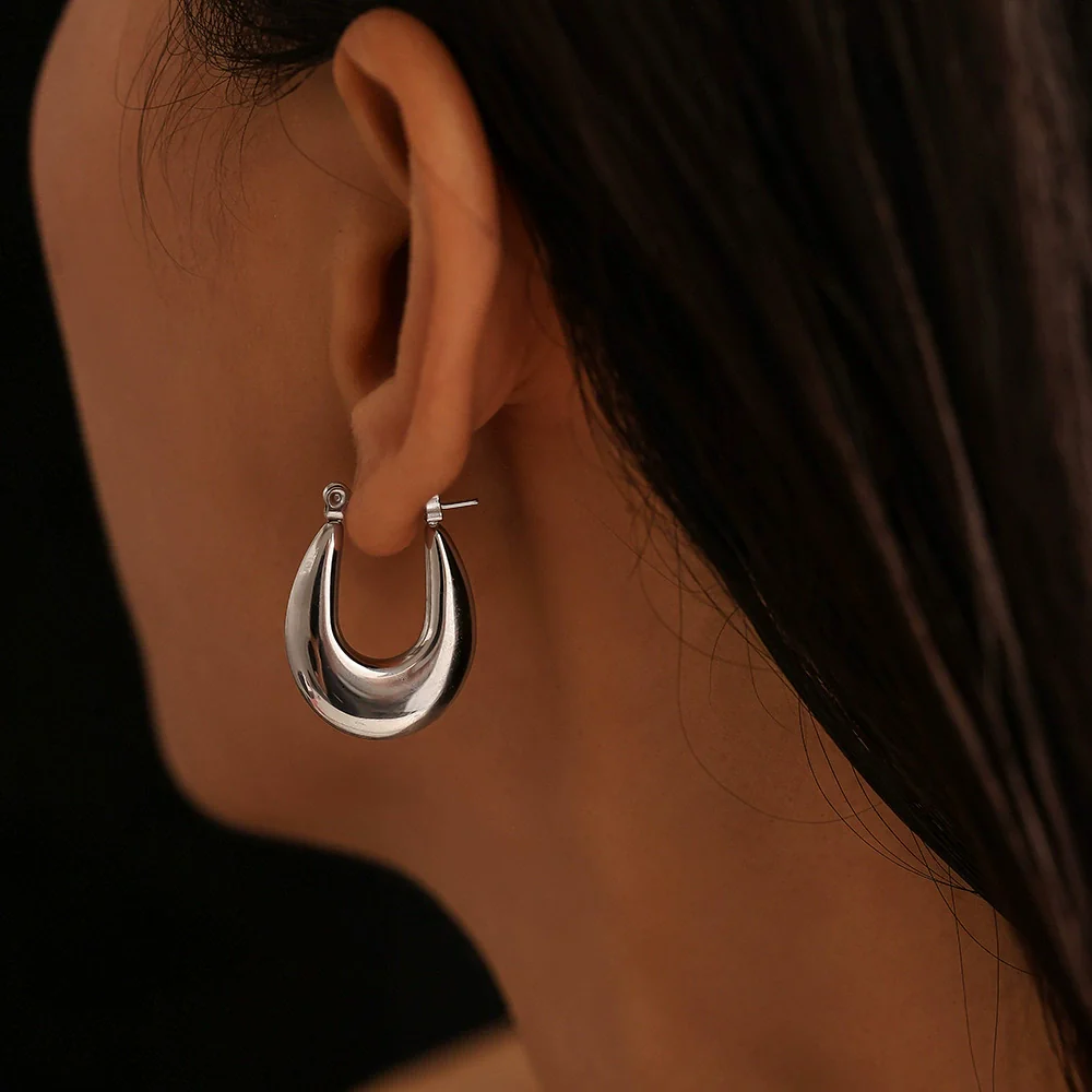 Wholesale Stainless Steel U Shaped Geometric Earrings Electroplated With Golden Color For Women - Image 4