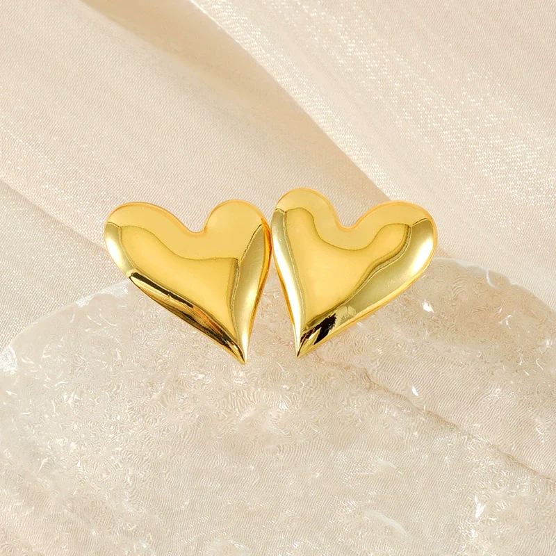Wholesale 316L Stainless Steel Women's Three Dimensional Heart Shaped Electroplated Earrings - Image 2