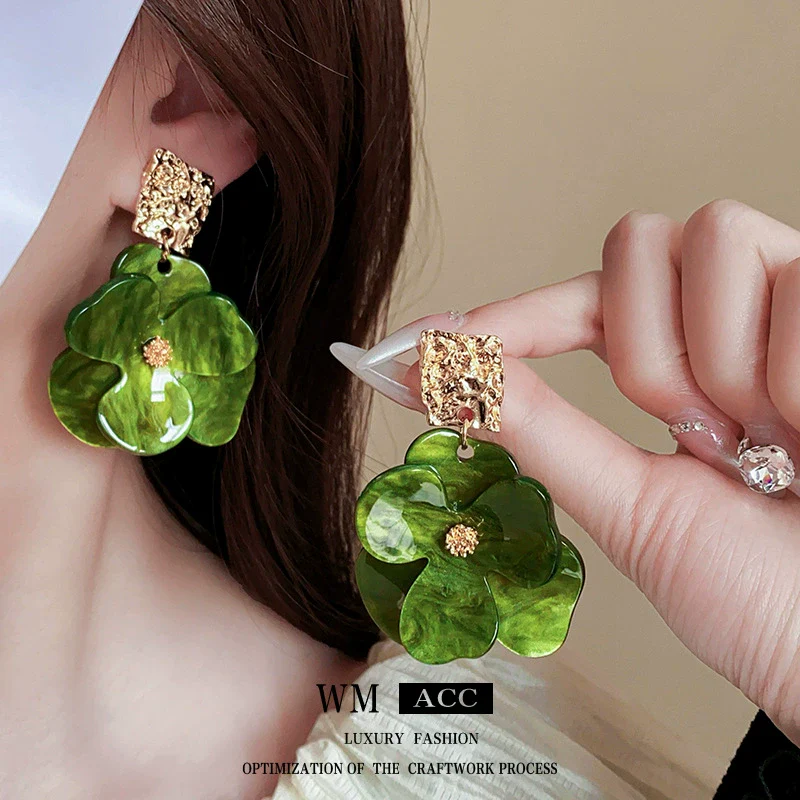 Wholesale Stud Earrings Alloy Green Flower Geometric Light Luxury Electroplating For Women - Image 2