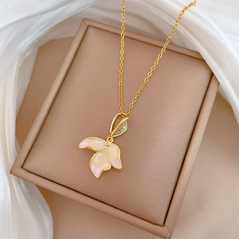 Wholesale Titanium Steel And Copper Geometric Pendant Women's Allmatch Clavicle Necklace With Zircon And Drop Oil Flower Design - Image 4