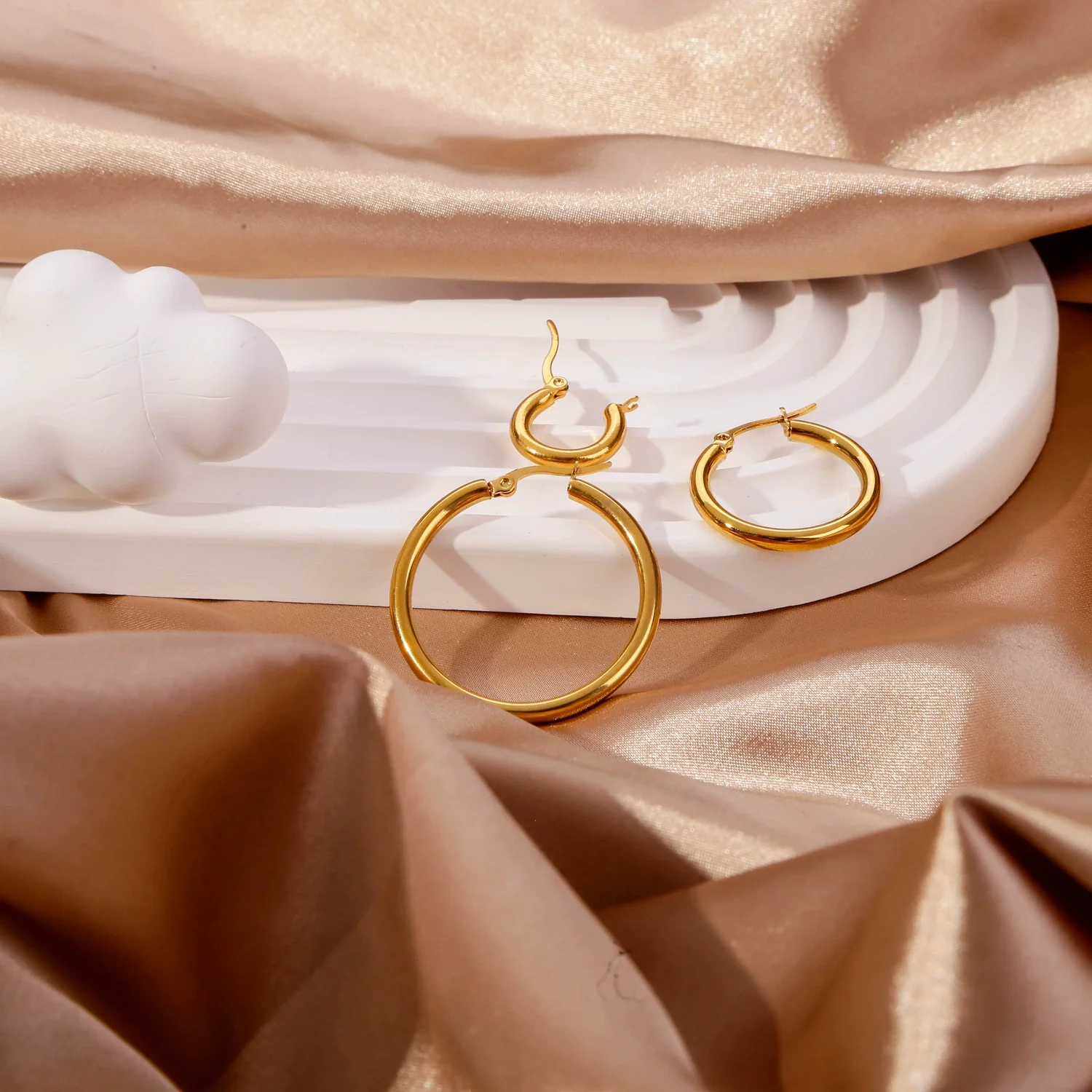Wholesale Titanium Steel And Stainless Steel Hollow Crescent Earrings With 18K Gold Electroplating - Image 2