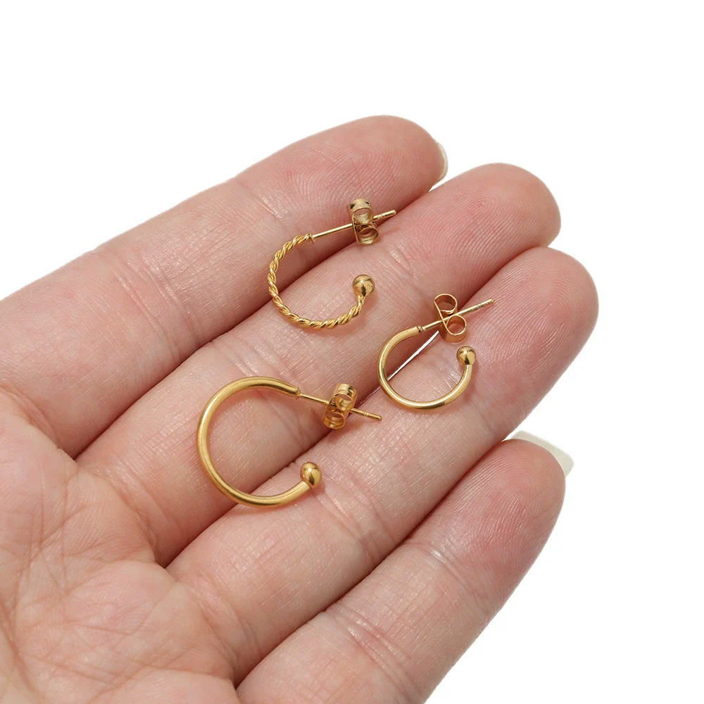 Wholesale Titanium Steel Cshaped Earrings With Styling Of Letters Numbers Text And Electroplating Design For Men - Image 4