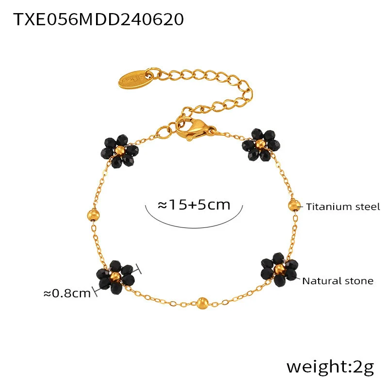 Wholesale Titanium Steel Electroplated 18K Gold Daisy Necklace And Bracelet Set For Women Fashion Plant Flowers Style - Image 6