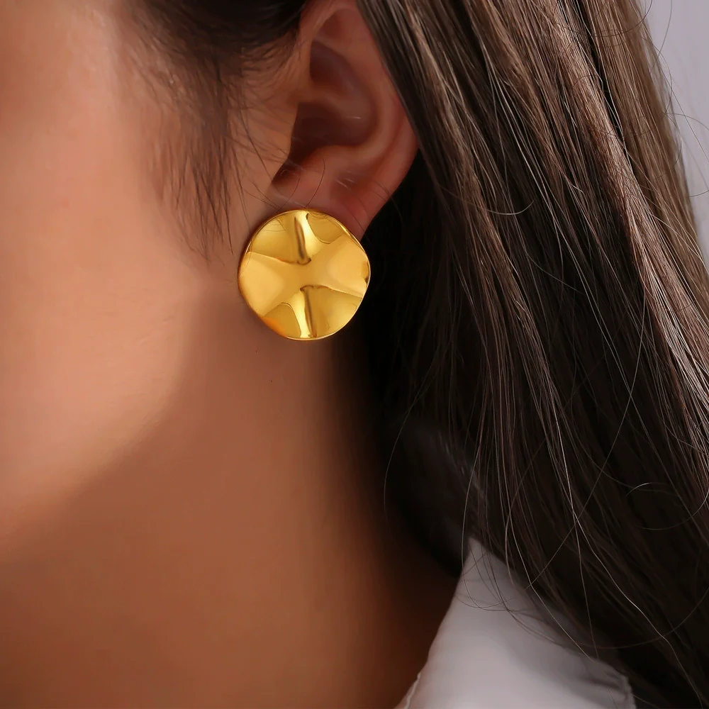 Wholesale Titanium Steel Electroplated 18K Gold Geometric Simple Design Round Concaveconvex Women's Earrings - Image 3