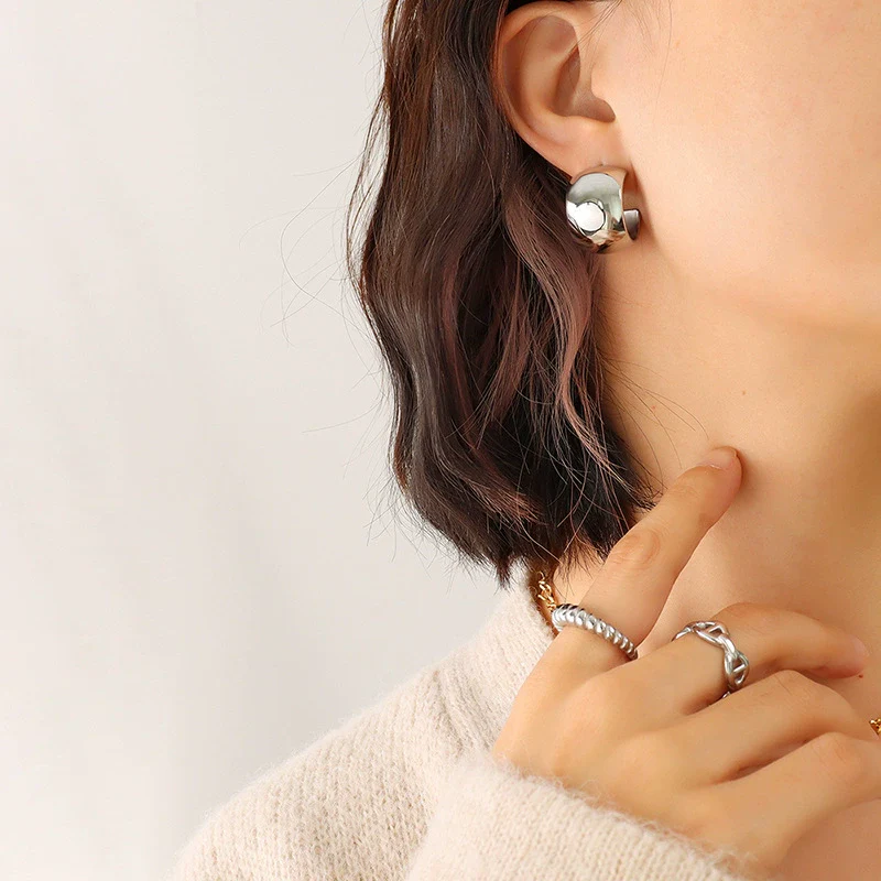 Wholesale Titanium Steel Geometric Cshaped Electroplated Earrings Female Jewelry Retro Niche Nonfading - Image 5
