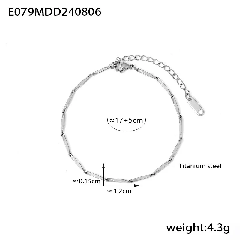 Wholesale Titanium Steel Goldplated Fashion Necklace And Bracelet With Diamond Carved Pattern For Women - Image 10