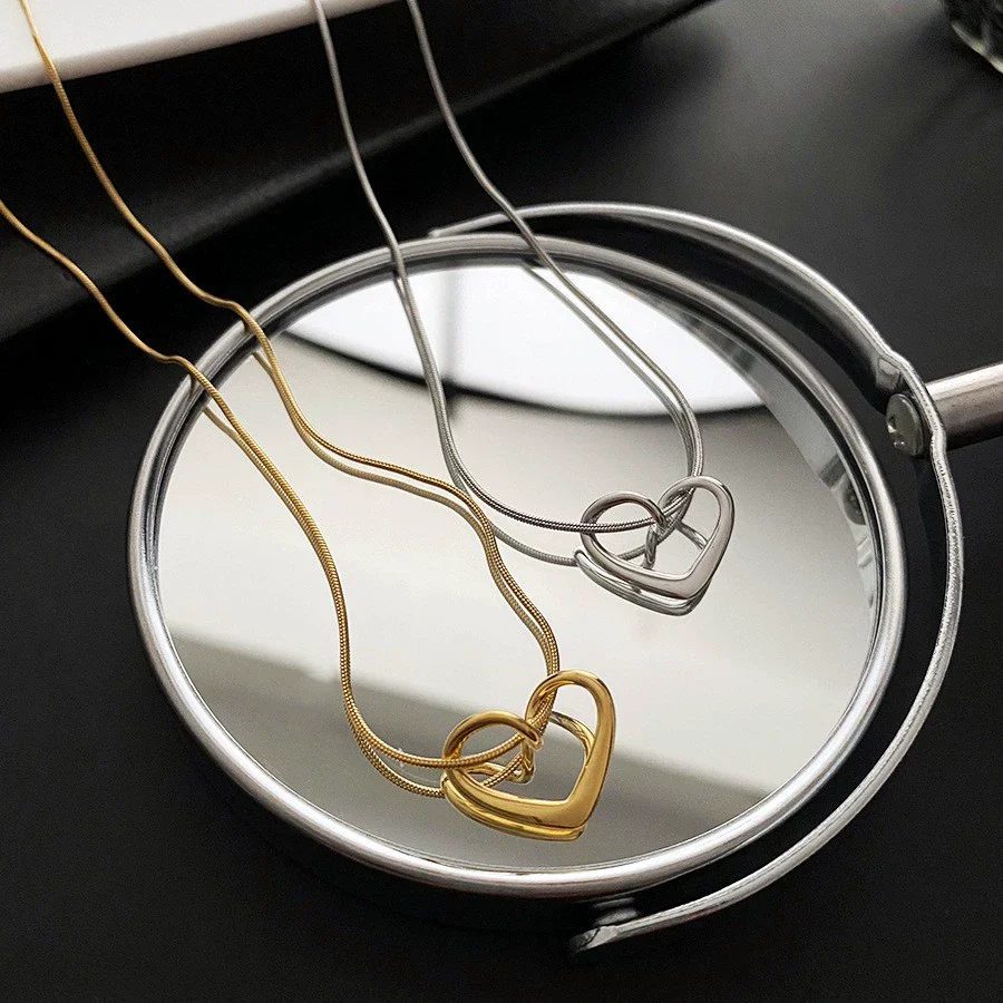 Wholesale Titanium Steel Heart Shaped Polished Love Pendant Necklace For Women - Image 3