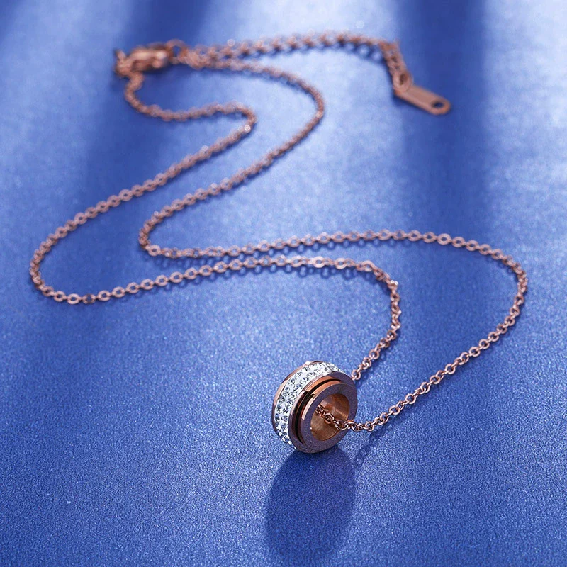 Wholesale Titanium Steel Necklace With Diamond Encrusted Geometric Style Rotating Rose Gold Drill Cross Chain Design