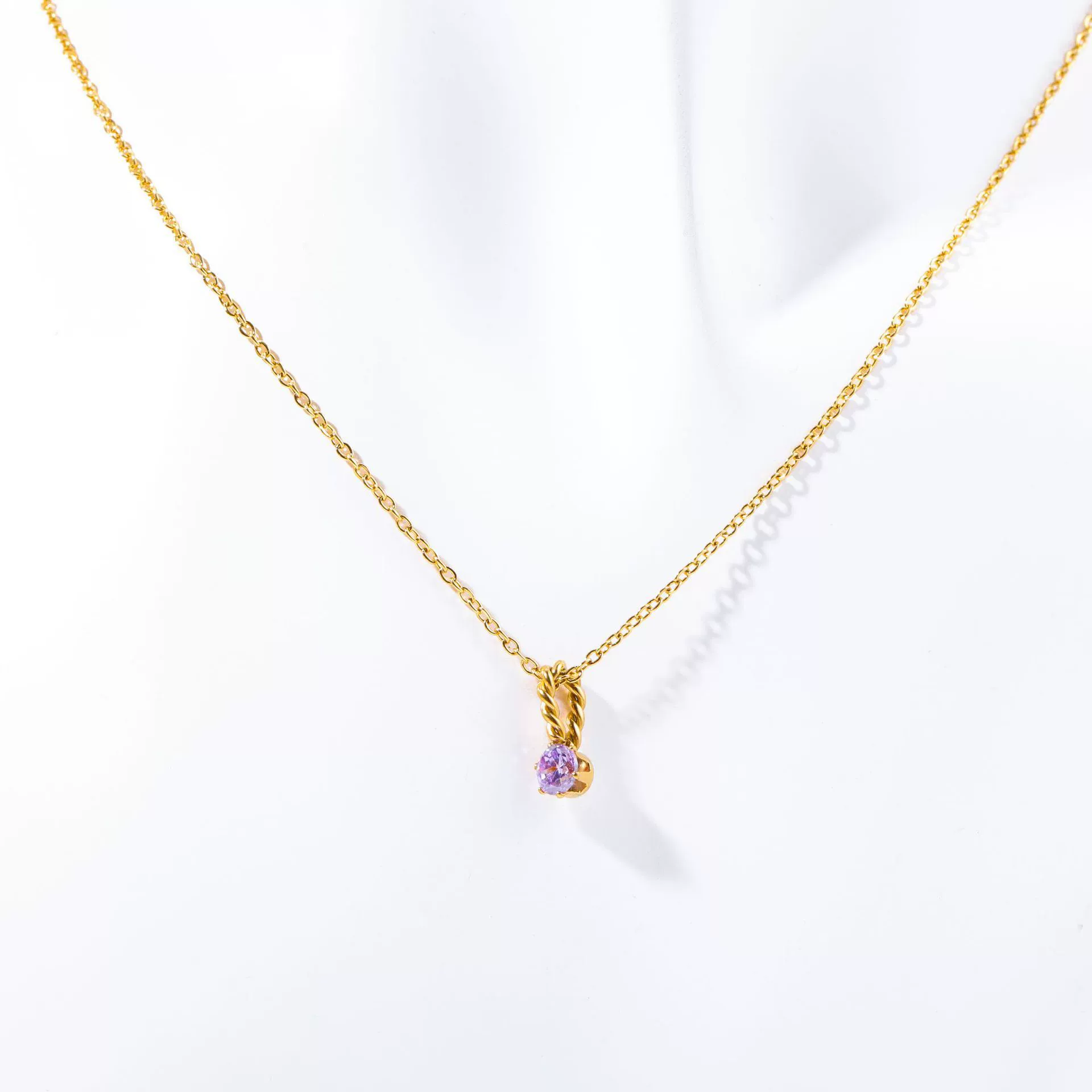 Wholesale Titanium Steel Retro Geometric Diamond Design Round Pendant Ochain Necklace For Women With Twelve Birthstones - Image 6