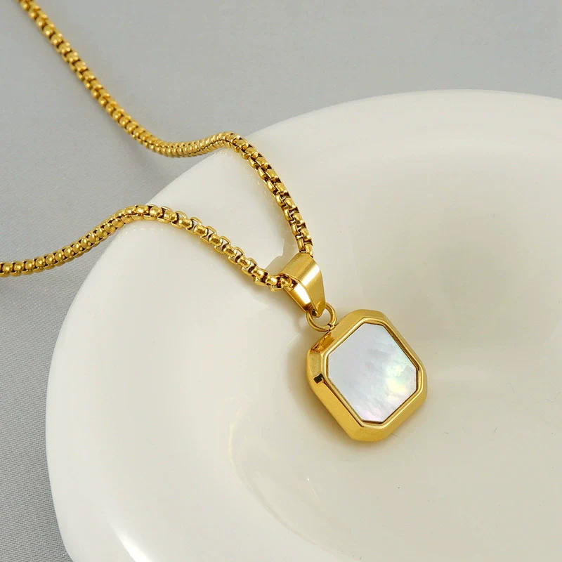 Wholesale Titanium Steel 316L Stainless Steel Geometric Pendant Necklace For Women Light Luxury With Natural Gold Sand - Image 3