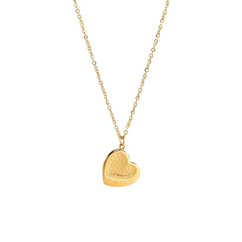 Wholesale Titanium Steel Women's Heartshaped Pendant Necklace With Geometric Pattern And Electroplating Treatment Ochain Style Simple Design - Image 5