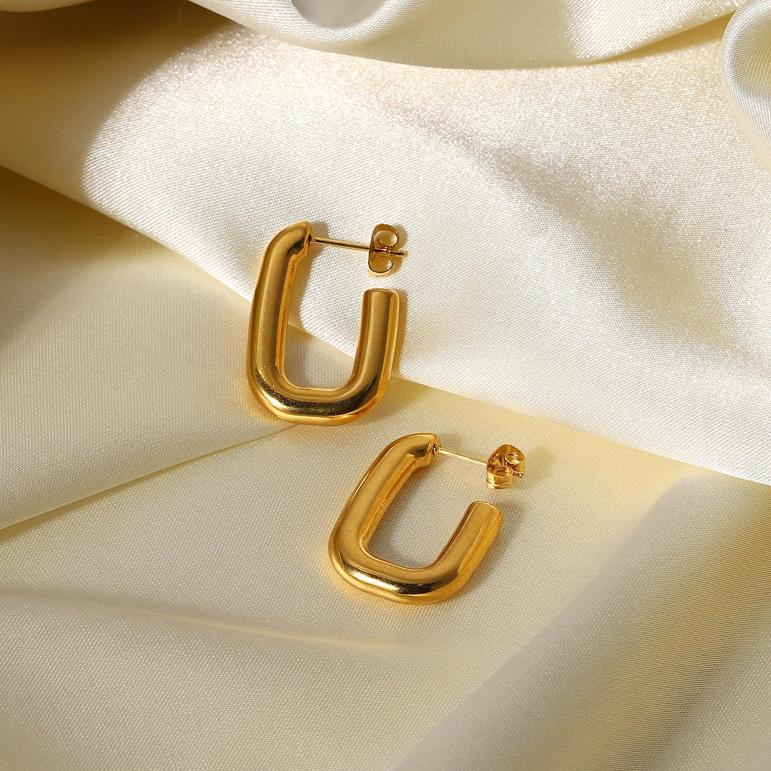 Wholesale Titanium Steel Women's Open Square Geometric Earrings With 18K Gold Electroplating - Image 4