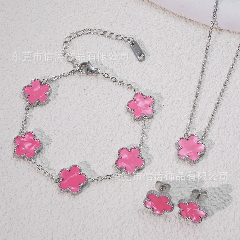 Wholesale Unisex And Women's Simple Plants And Flowers Doublesided Fiveleaf Flower Bracelet In Titanium Steel With Electroplating - Image 2