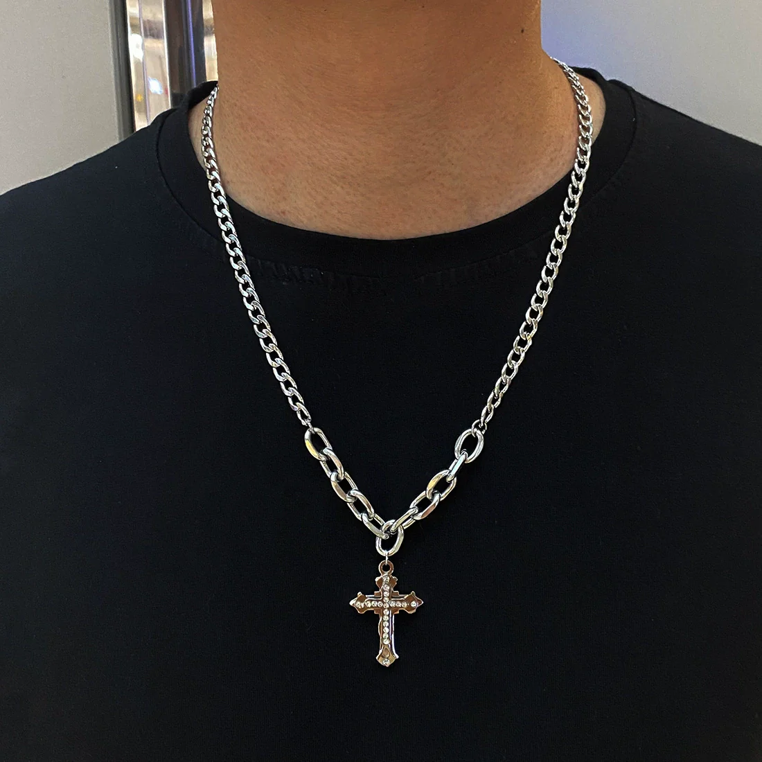 Wholesale Unisex Electroplated Cross Cuban Chain Necklace Made Of Titanium Steel In Boyfriend Style - Image 4
