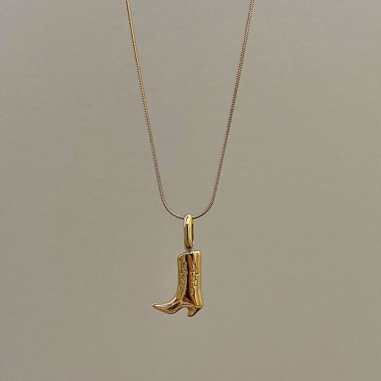 Wholesale Unisex Electroplated Stainless Steel Geometric Ushaped Rainbow Element Horseshoe Kaleidoscope Lucky Symbol Inlaid Zirconium Necklace With Ochain - Image 7