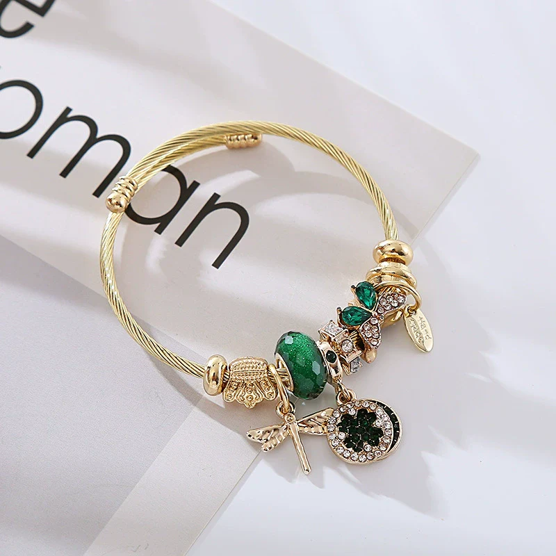 Wholesale Unisex Geometric Alloy Bracelet With Diamond Design And Exquisite Pendant - Image 7