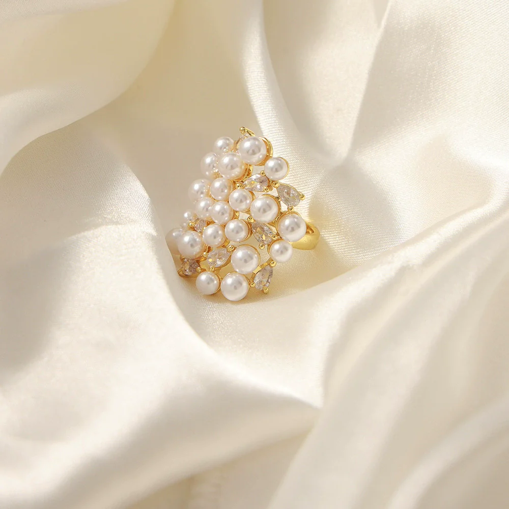 Wholesale Unisex Geometric Asymmetric Design Inlaid Zircon Imitation Pearl Titanium Steel Electroplated Ring - Image 4