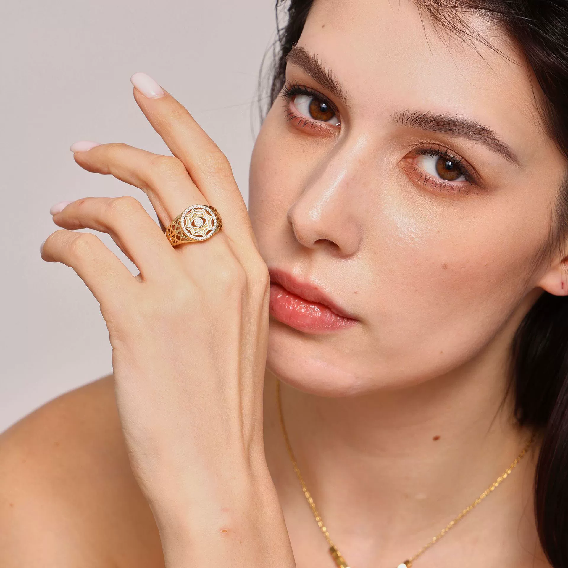 Wholesale Unisex Geometric Hollow Electroplated Inlaid Zircon Copper And Titanium Steel Ring - Image 3