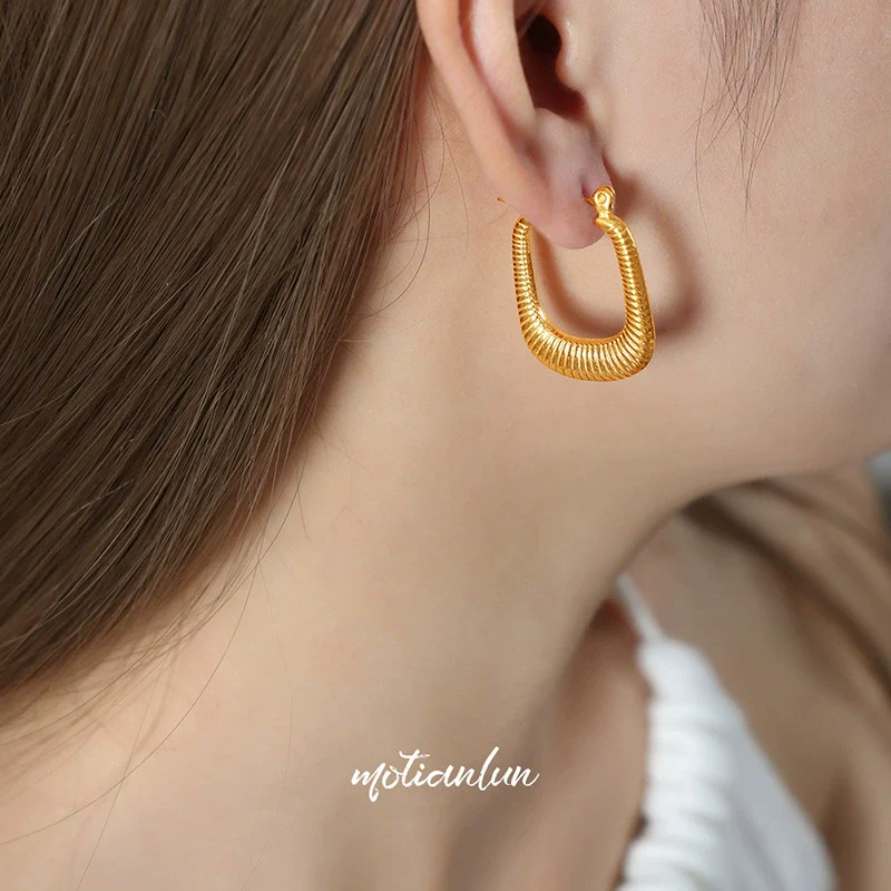 Wholesale Unisex Geometric Ins Style Gold Plated Titanium Steel Ushaped Earrings