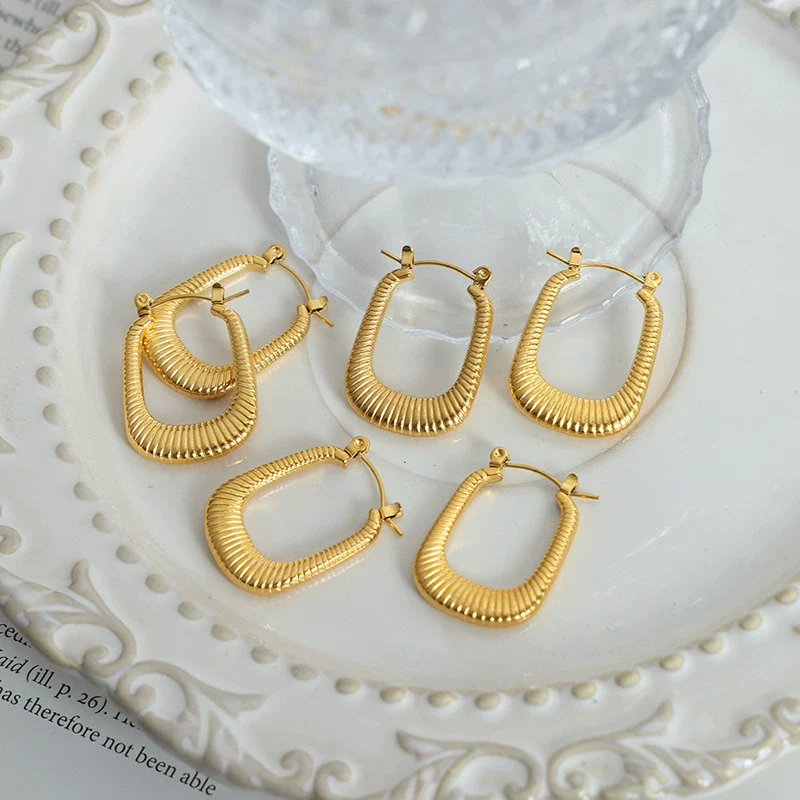 Wholesale Unisex Geometric Ins Style Gold Plated Titanium Steel Ushaped Earrings - Image 3
