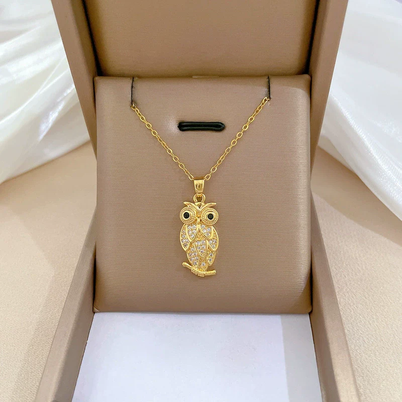 Wholesale Unisex Geometric Owl Full Diamond Necklace Made Of Stainless Steel And Copper