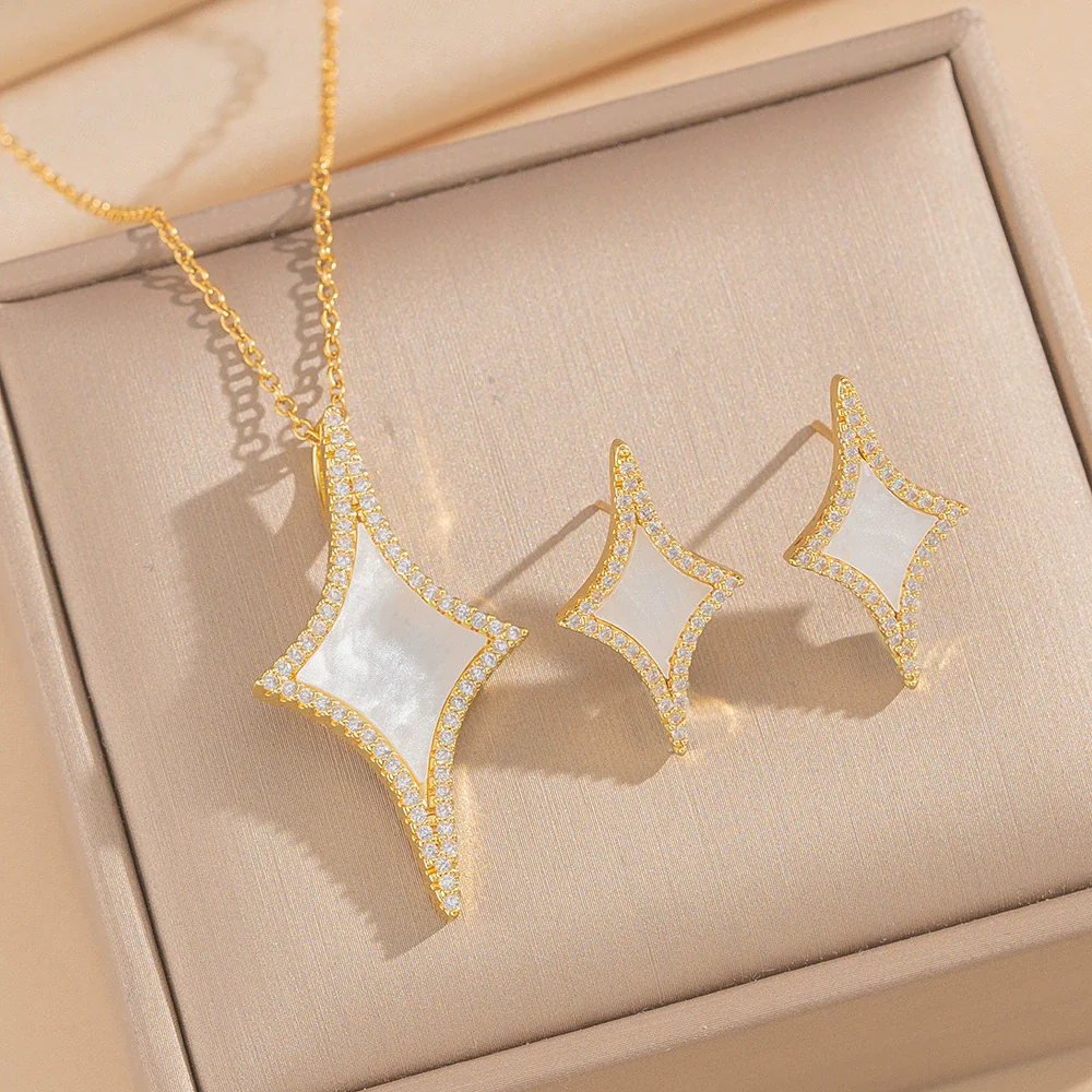 Wholesale Unisex Geometric Rhombus Pendant Necklace Made Of Brass Zircon And Environmentally Friendly Copper With Electroplating - Image 3