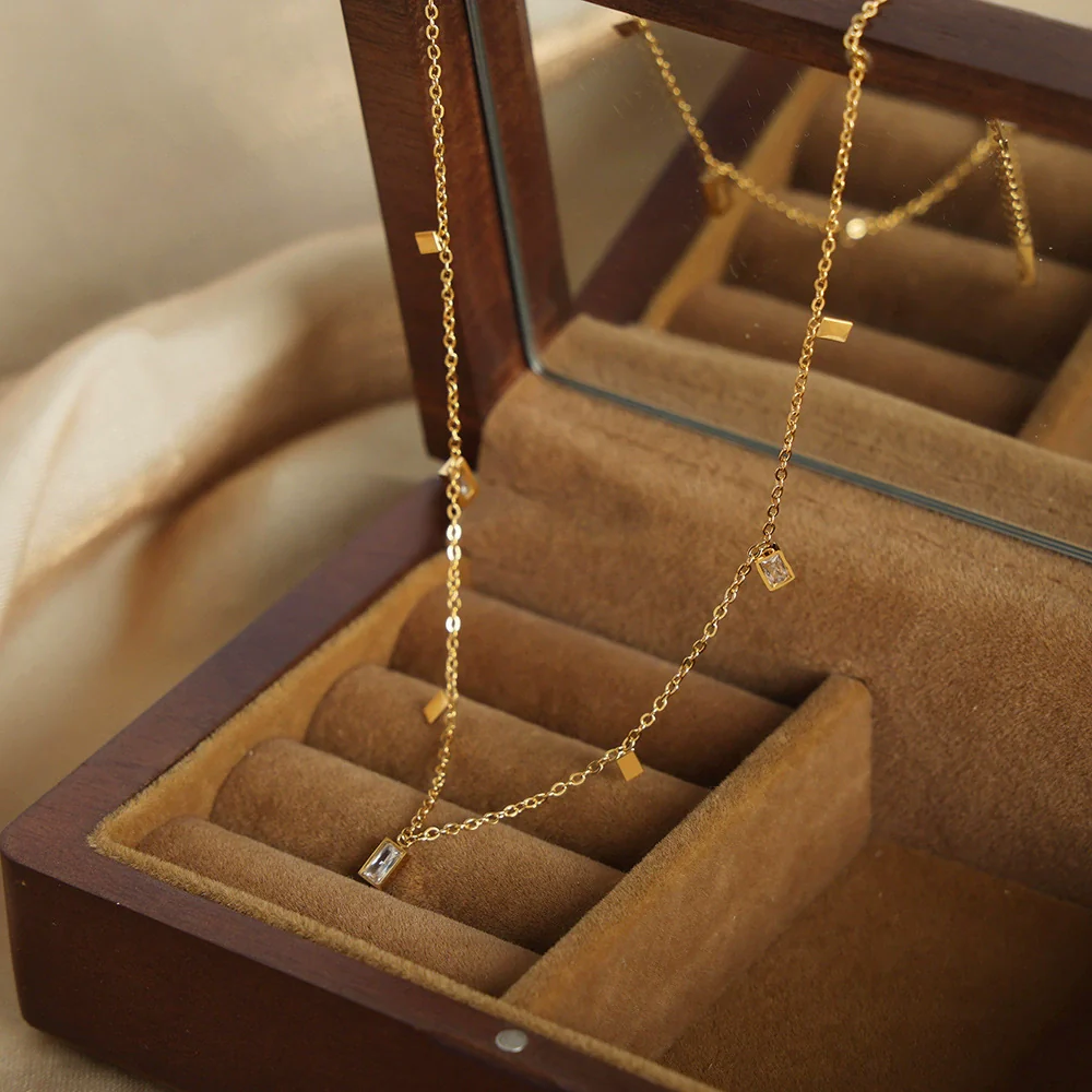 Wholesale Unisex Geometric Square Pendant Inlaid Zircon Titanium Steel Electroplated Necklace - Image 3
