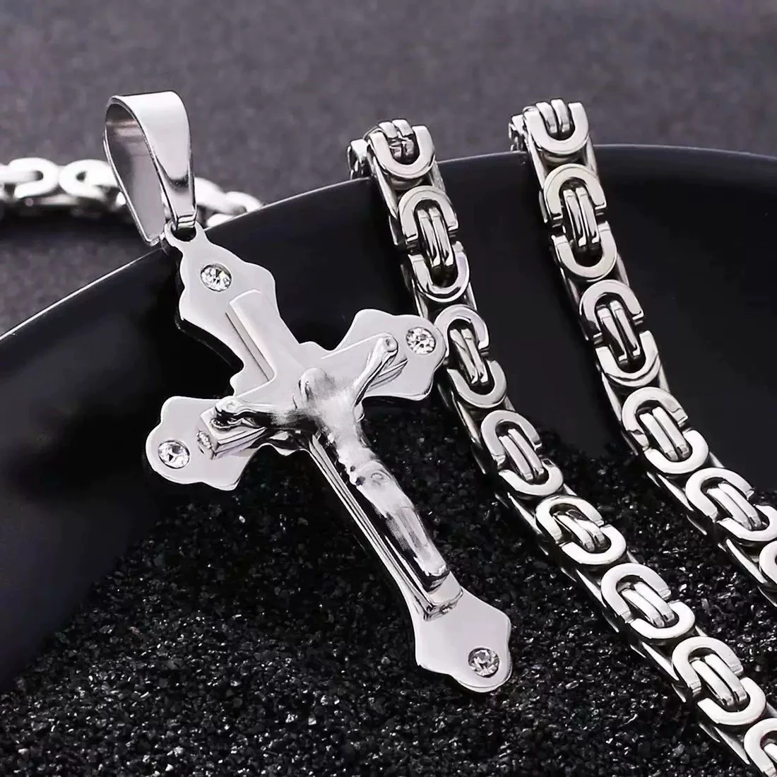 Wholesale Unisex Geometric Titanium Steel Cross Pendant Necklace With Cuban Chain And Polish Finish - Image 6