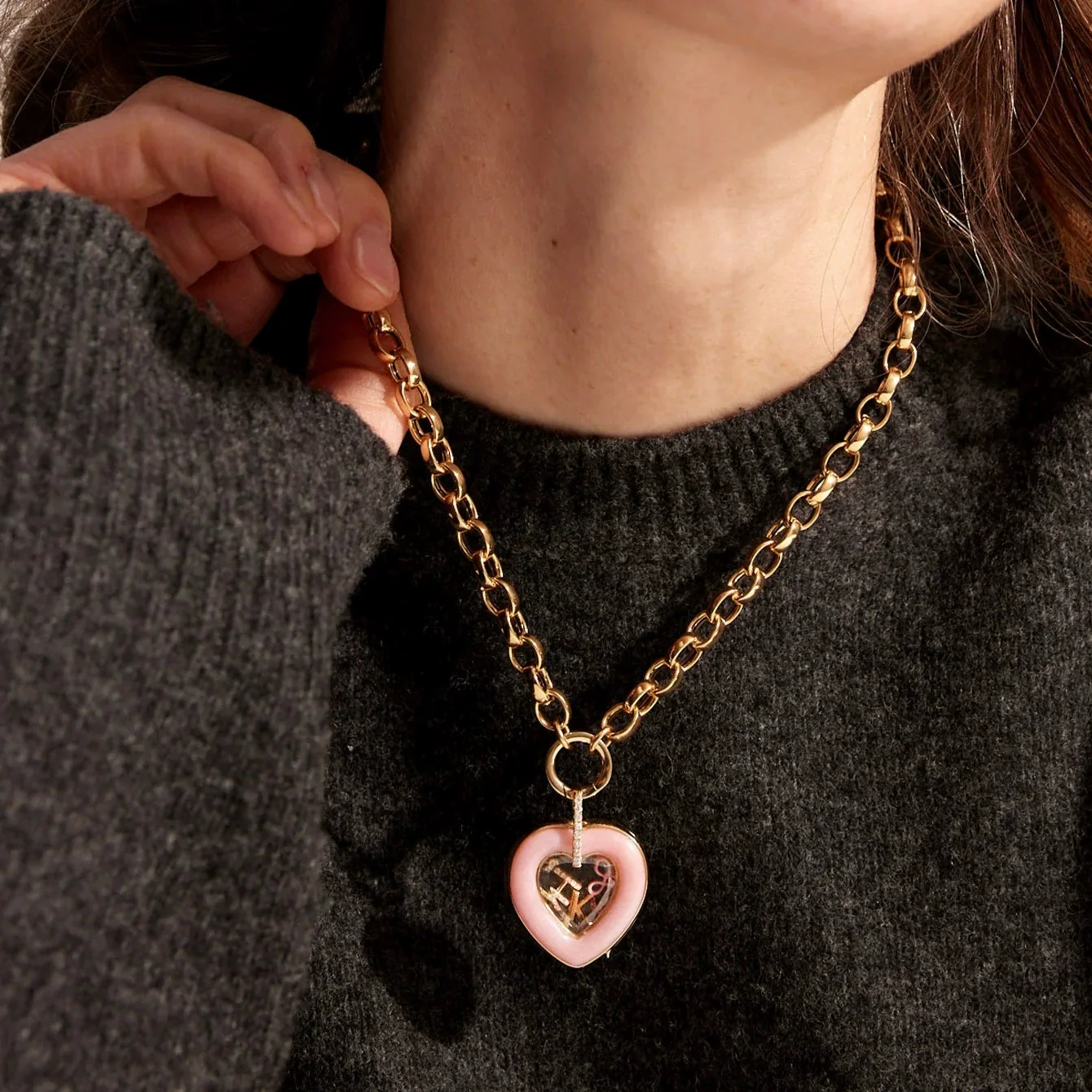 Wholesale Unisex Old Money Style Geometric Copper Titanium Steel O Word Chain Photo Box Pendant With Electroplating And Hollow Design - Image 4
