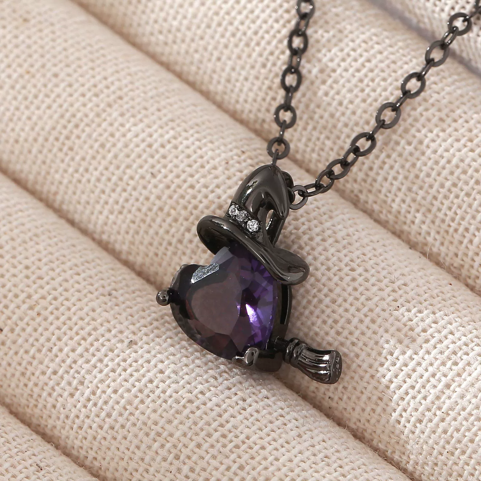 Wholesale Unisex Purple Zircon Inlaid Copper Goldplated Halloween Necklace With O Word Chain - Image 7