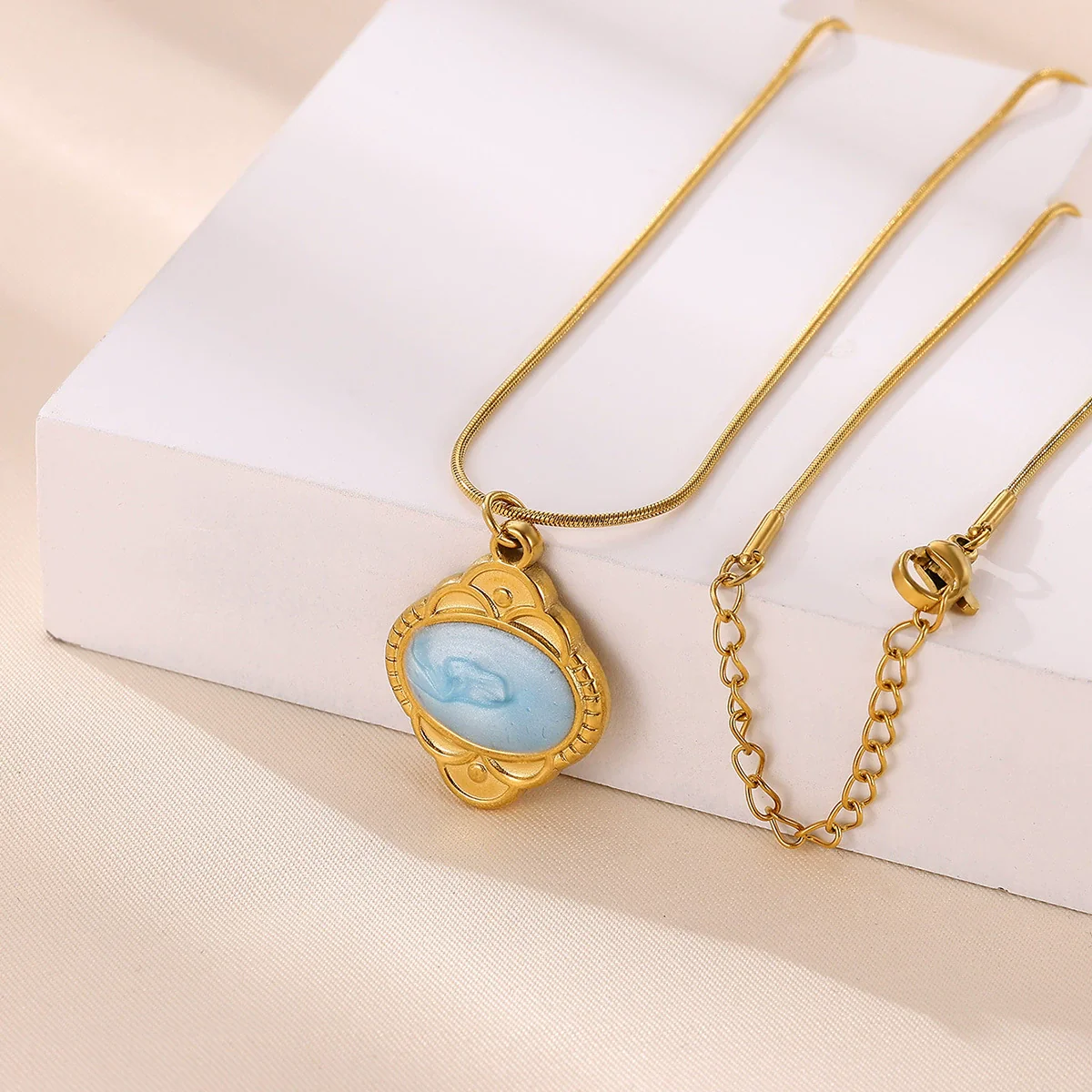 Wholesale Unisex Retro Geometric Electroplated Gold Stainless Steel Cross Chain Pendant Necklace - Image 4