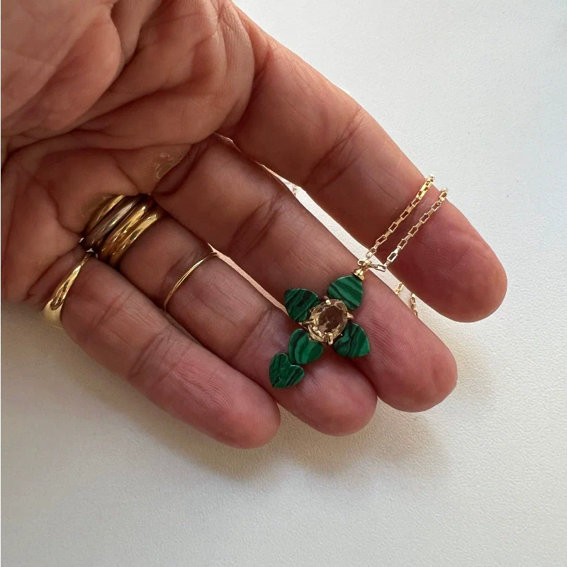 Wholesale Unisex Simple Heart Shape Cross Zircon Pendant Copper Electroplated Clavicle Chain Necklace - Image 6