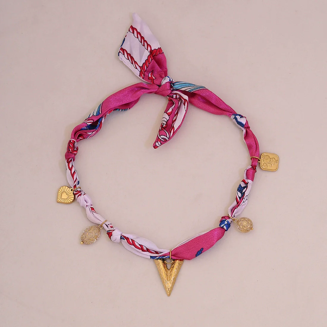 Wholesale Unisex Stainless Steel Electroplated Heart Shape Sunflower Dopamine Scarf Necklace - Image 3